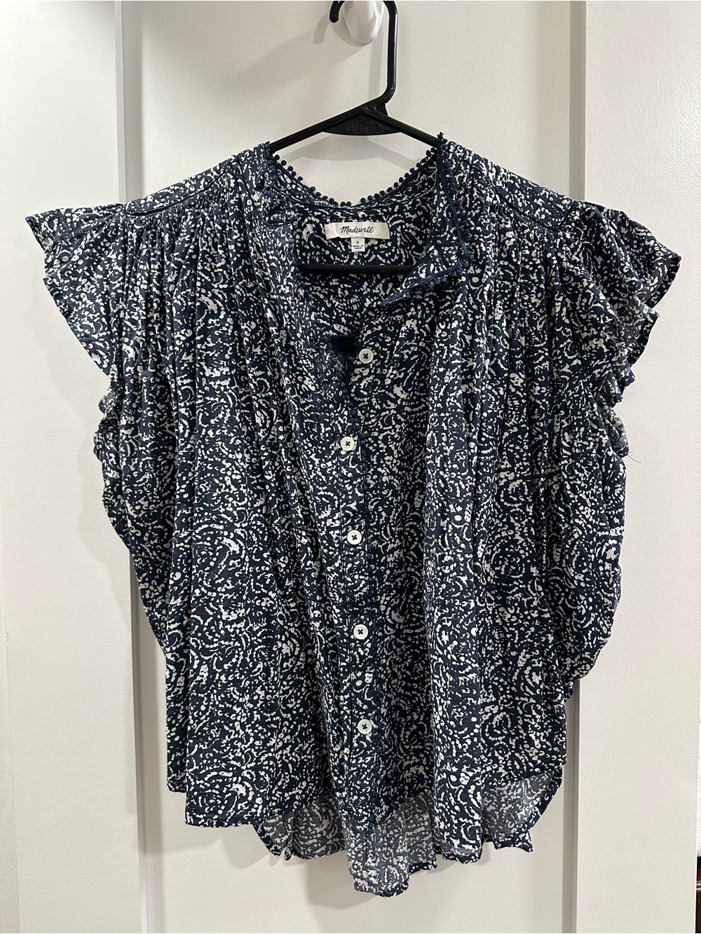 Madewell Navy Floral-Print Button Front Flutter Sleeve Blouse